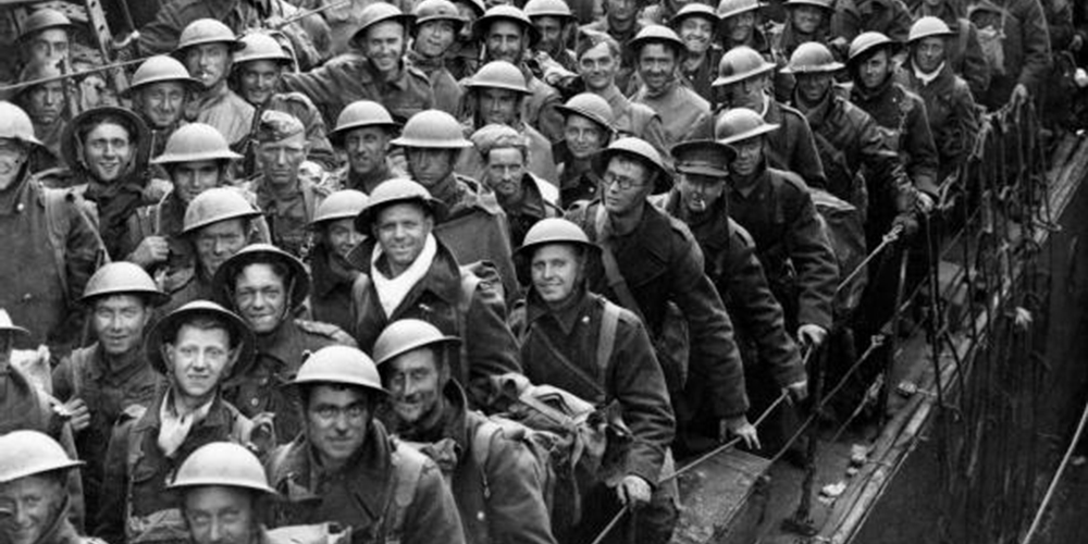 Soldaten wachten bij Dover totdat ze weer aan land mogen